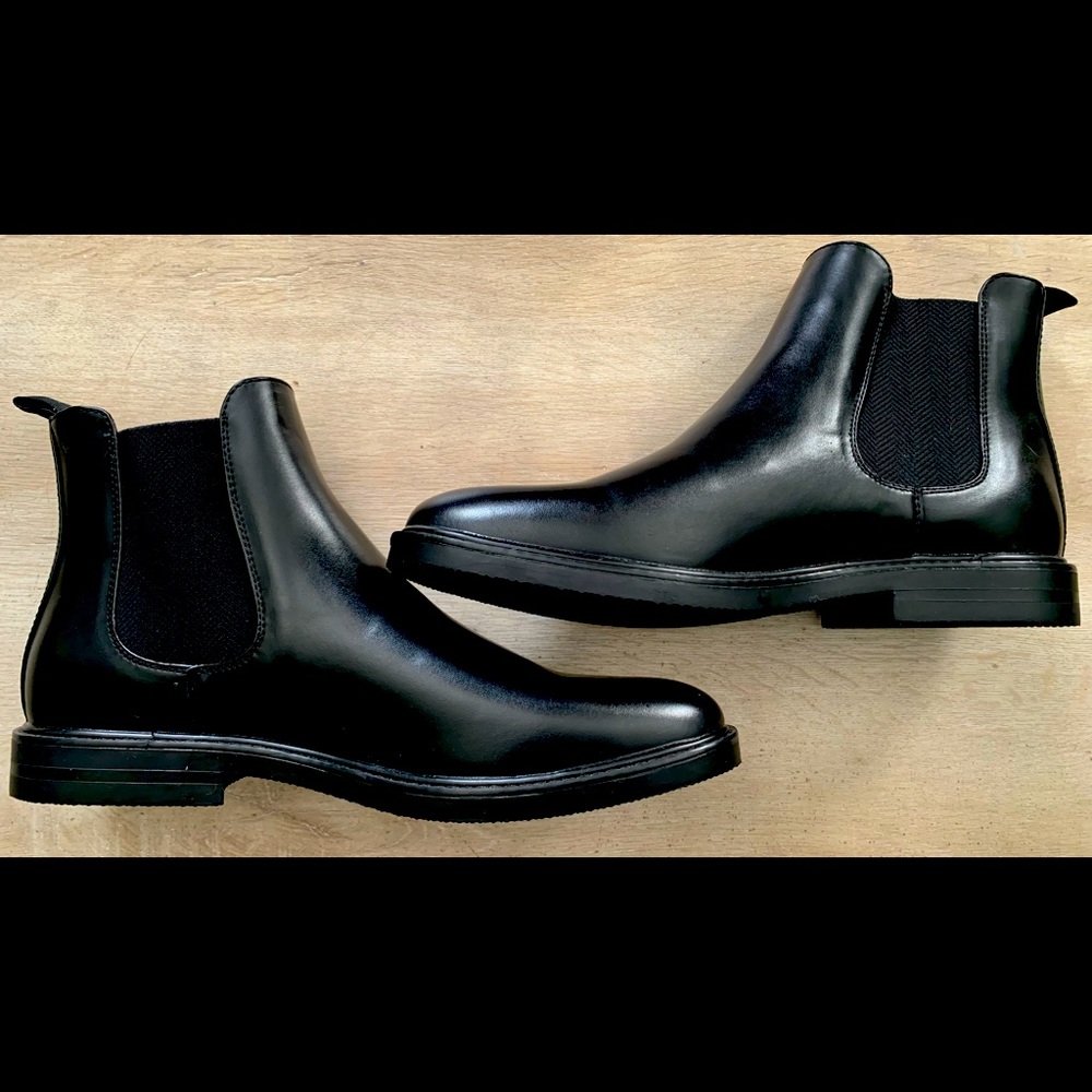 Unlimited by Kenneth Cole Men’s Chelsea Boots 11.5